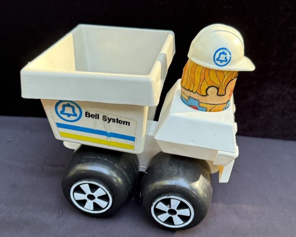 Rare Vintage 1970’s Bell System Dump Truck Plastic Vehicle & Man